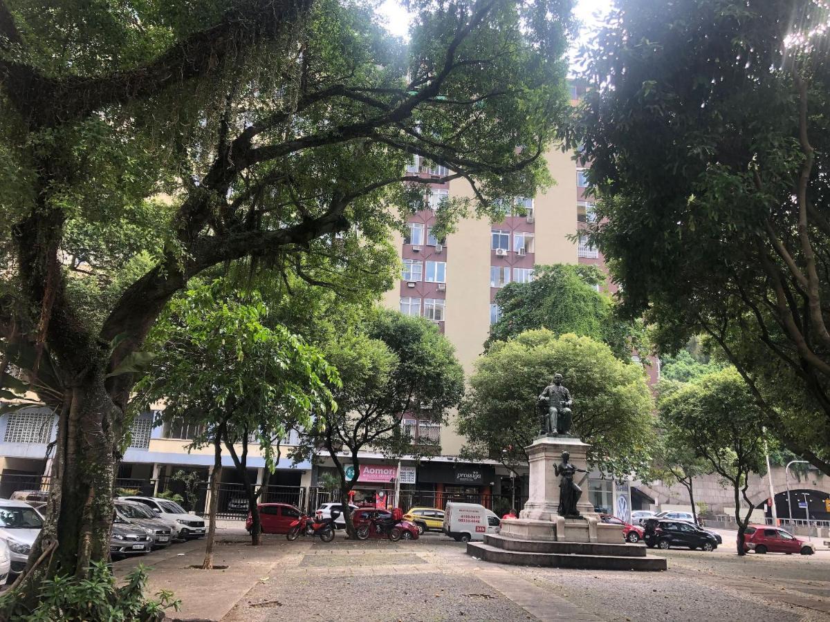 Copacabana rua tranquila e arborizada perto de tudo Posto 2 Río de Janeiro Exterior foto
