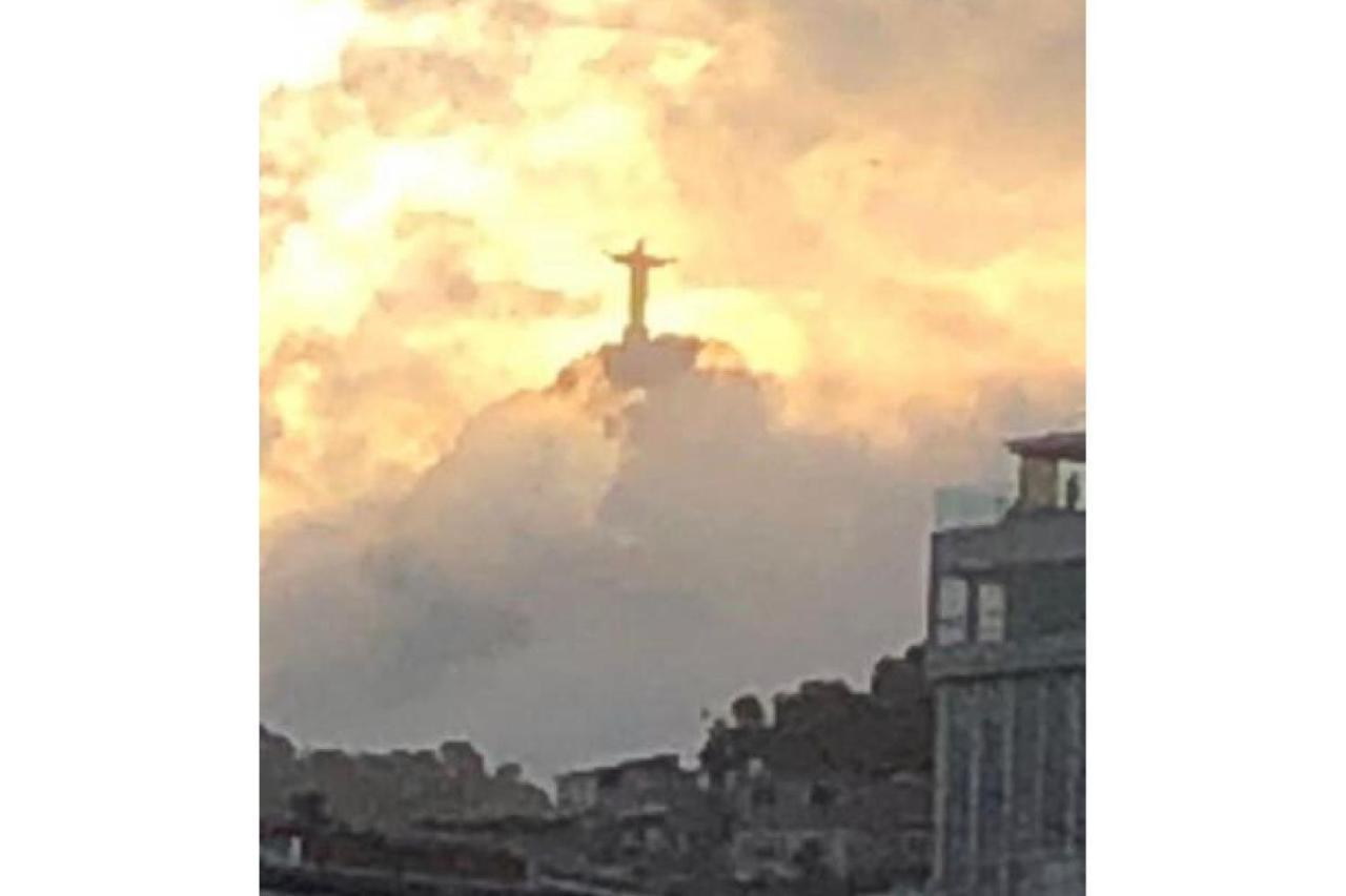 Copacabana rua tranquila e arborizada perto de tudo Posto 2 Río de Janeiro Exterior foto